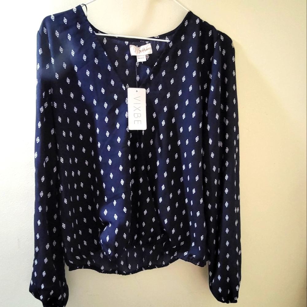 VIXBE NWT WOMENS BLOUSE SMALL NAVY BLUE  WHITE LONG SLEEVE